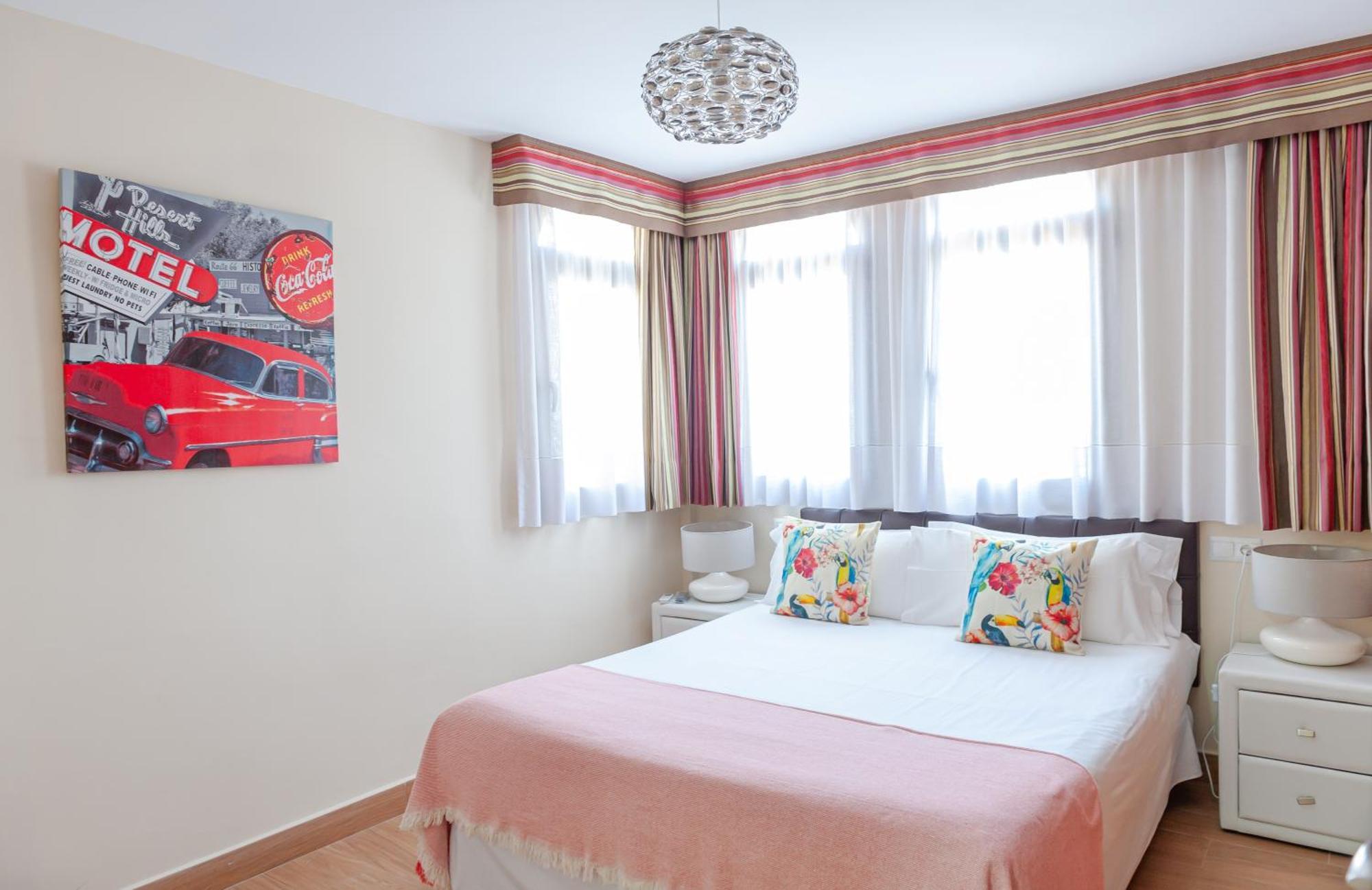 Pueblo Evita Premium Suites Бенальмадена Экстерьер фото