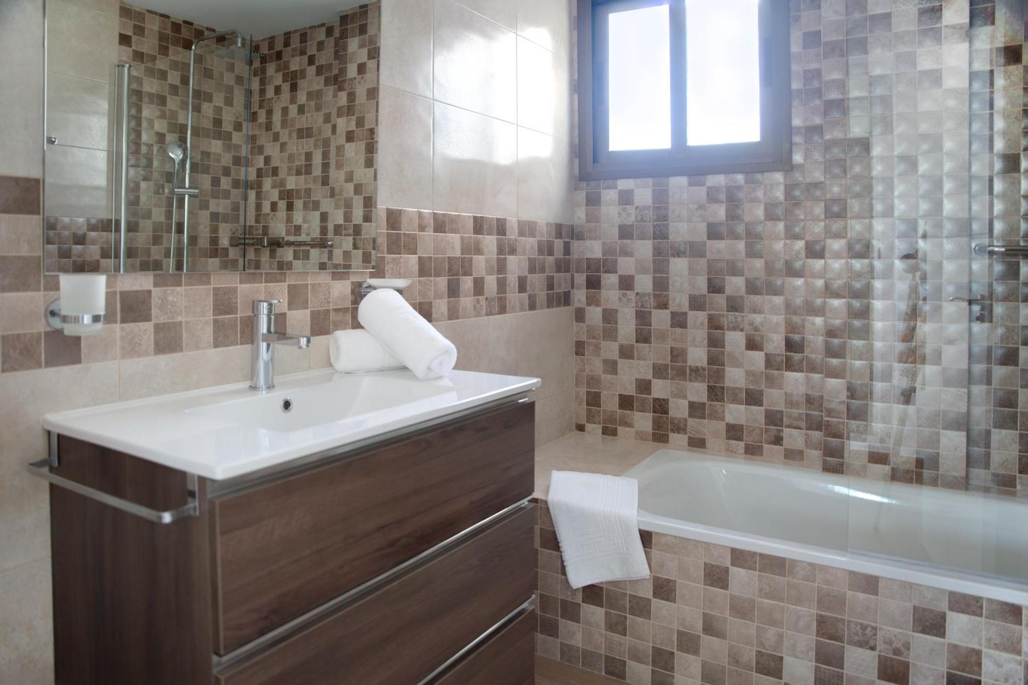 Pueblo Evita Premium Suites Бенальмадена Экстерьер фото